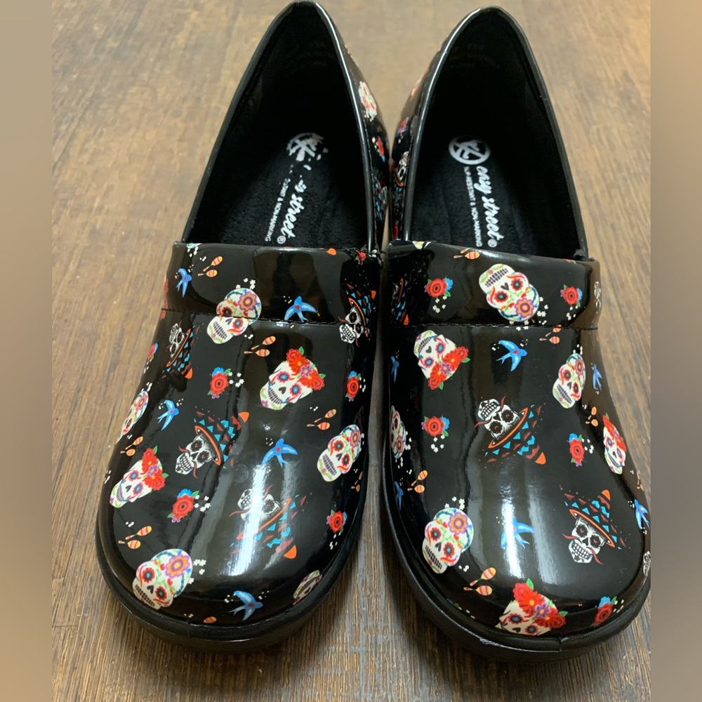 Easy Street Easy Works Laurie Day Of The Death Work Or Nurse Clogs Sugar Skulls - Picture 3 of 14